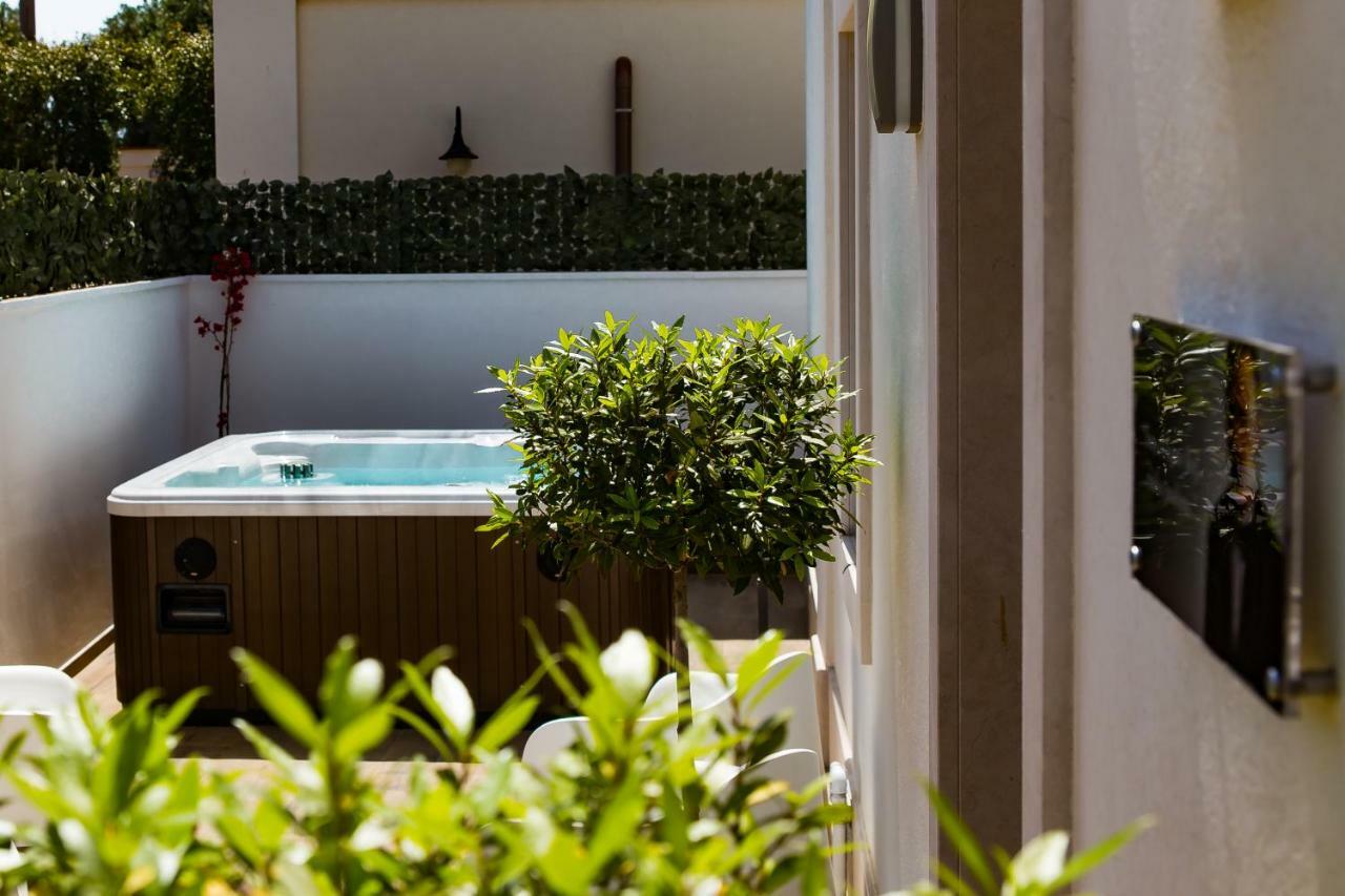 Dal Signor Wolf Bed & Breakfast Pezze Di Greco Ngoại thất bức ảnh